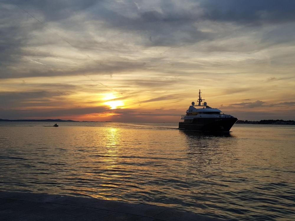 The Lazy Monkey Hostel & Apartments Zadar Exterior foto