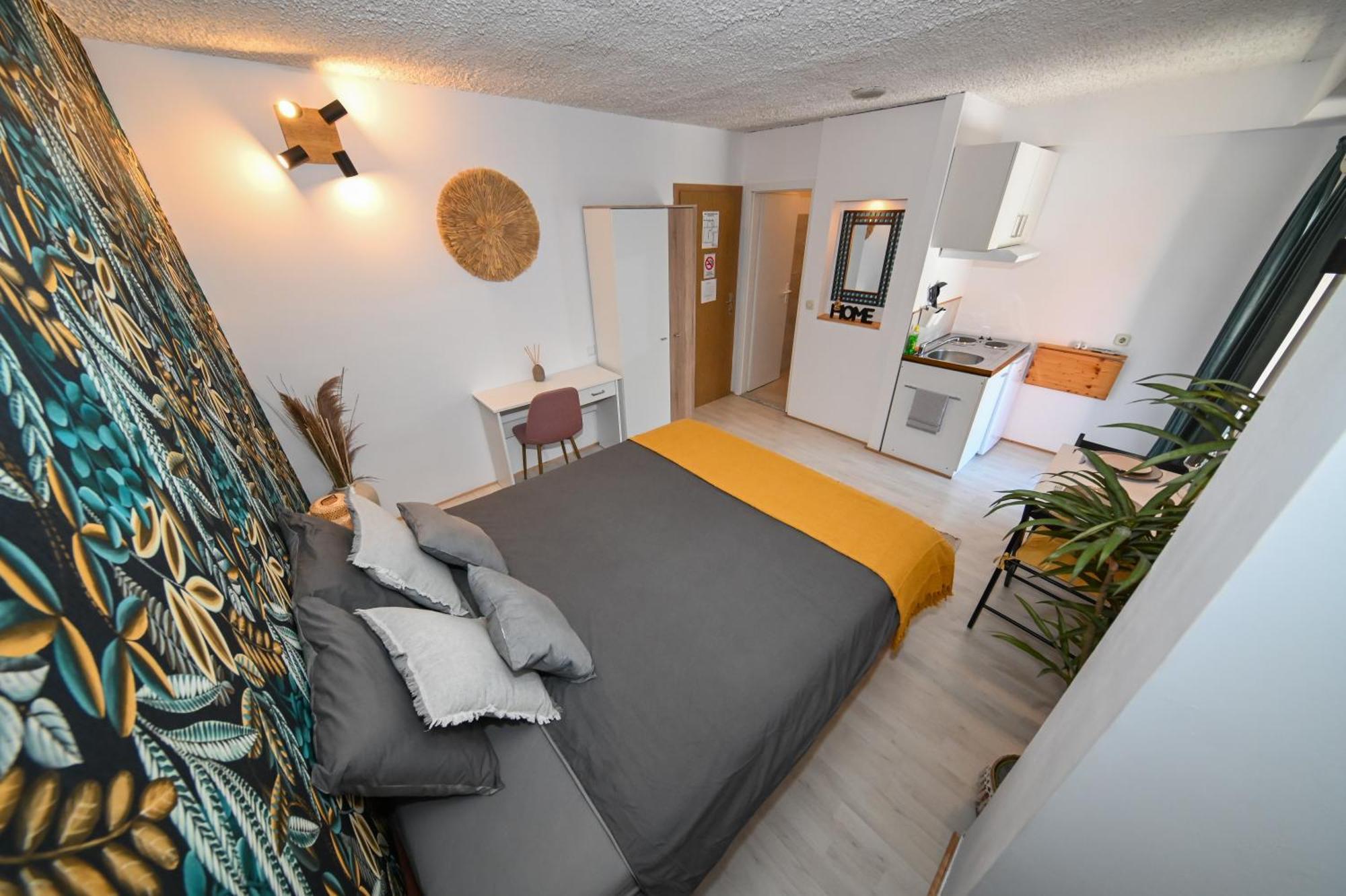 The Lazy Monkey Hostel & Apartments Zadar Exterior foto