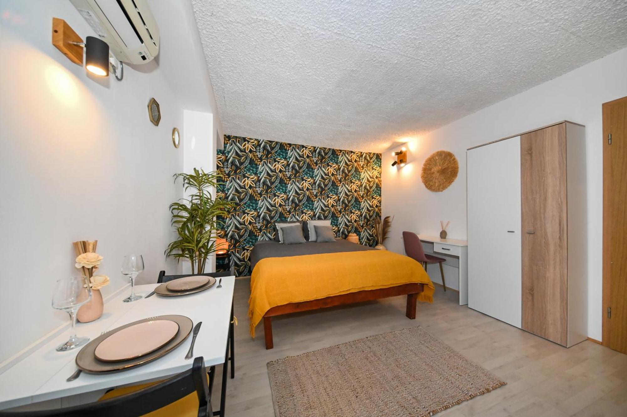 The Lazy Monkey Hostel & Apartments Zadar Exterior foto